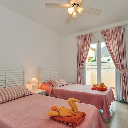 Playa De Fanabe Sleeps 6 Wifi *